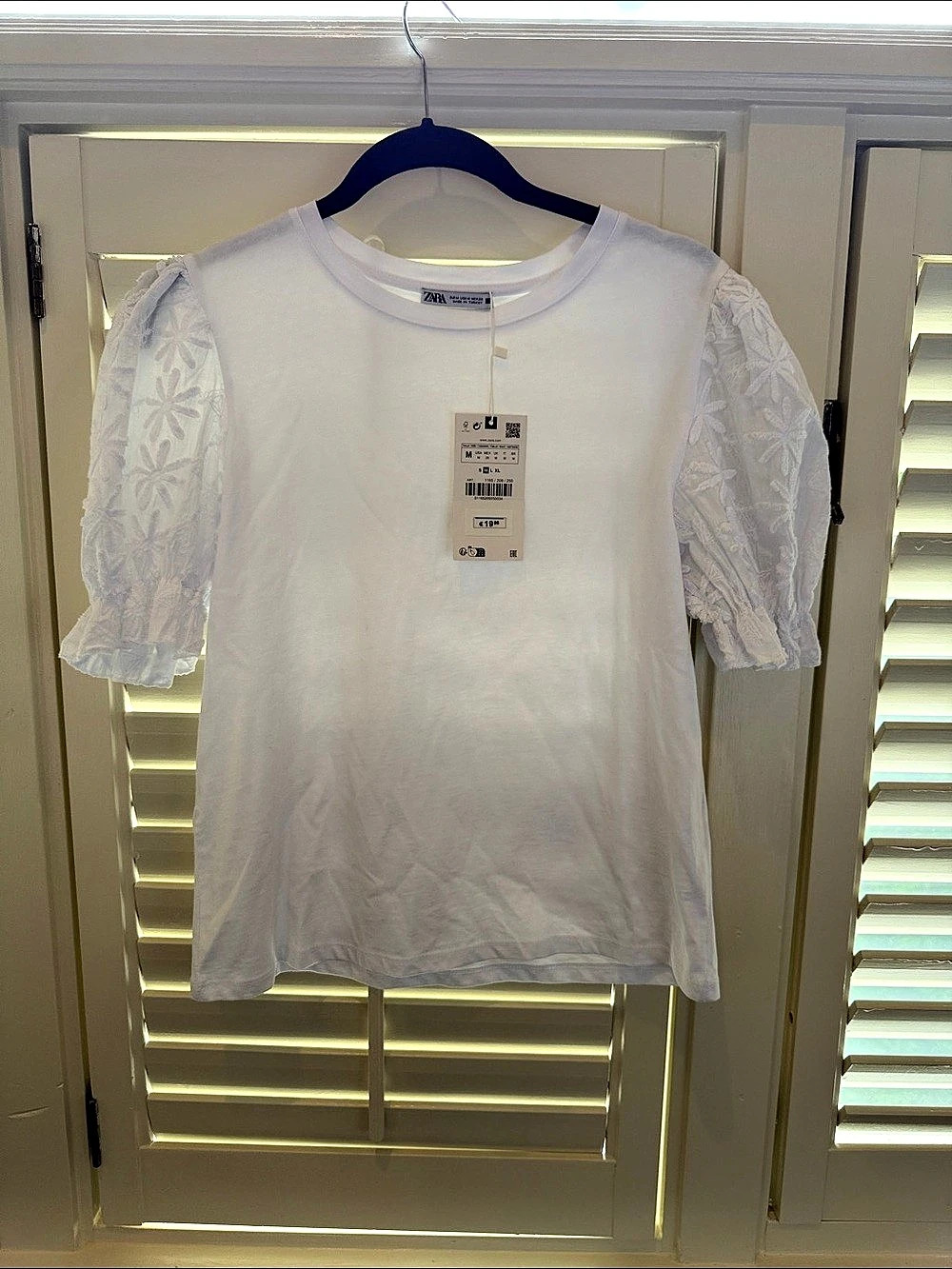 ZARA Floral Embroidered T-Shirt White Size Medium